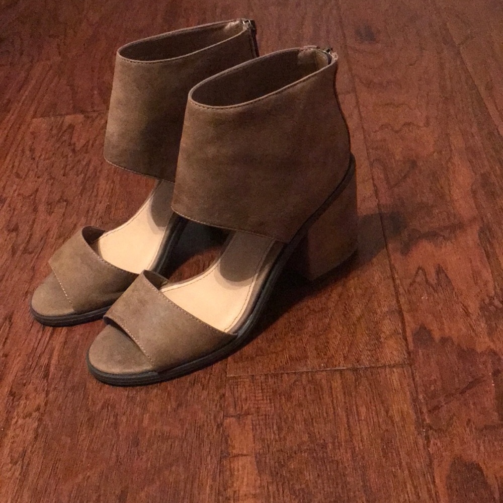 Rebels brown suede chunky heel